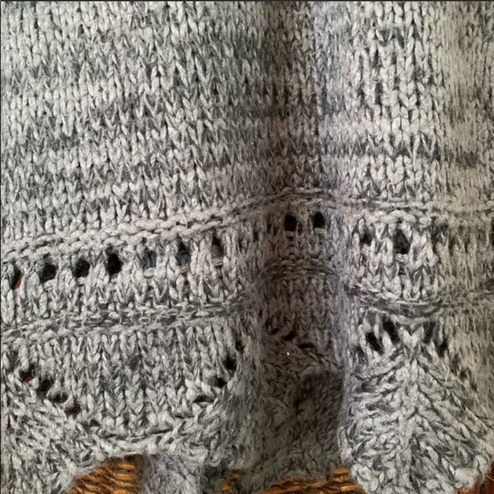 Spell and the Gypsy Sweater - Picture 6 of 6